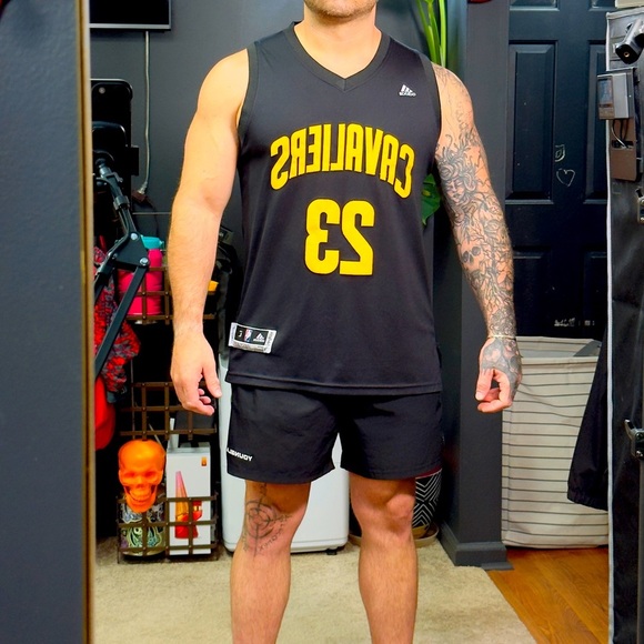 Lebron James Jersey - Size Men's L (Large) - Picture 1 of 6